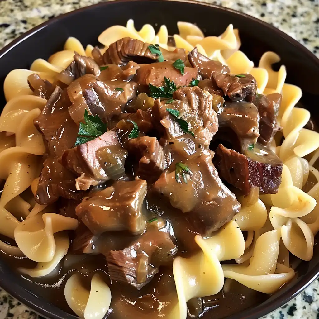 Crockpot beef tips & noodles